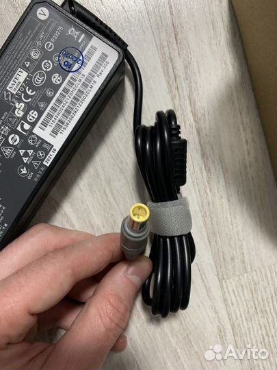 Зарядка для ноутбука Lenovo