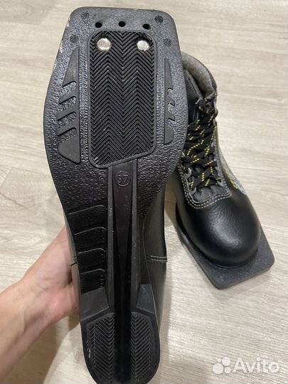 Лыжные ботинки spine