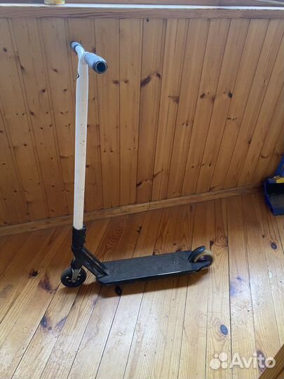 Трюковой самокат кастом в парк