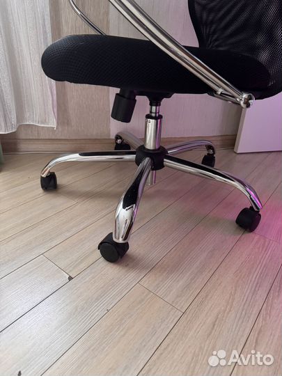 Компьютерное кресло