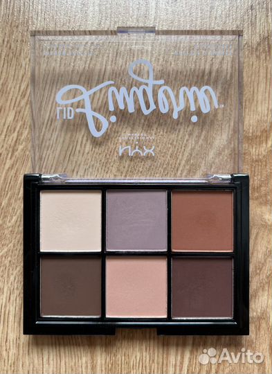 NYX тени Lingerie Shadow Palette