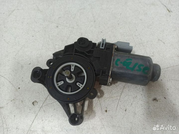 Моторчик переднего правого стеклоподъемника