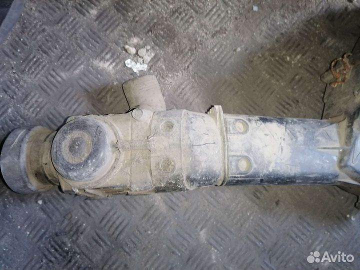 Корпус аоздушного фильтра Volkswagen golf 3