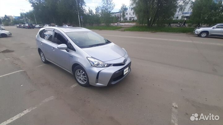 Toyota Prius Alpha 1.8 CVT, 2016, 180 000 км