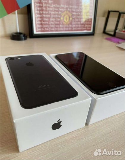 Телефон iPhone 7