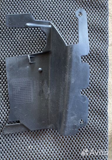 Новый верхний дефлектор радиатора ford focus 2