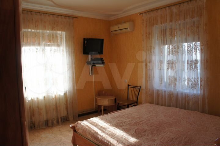 Дом 200 м² на участке 6 сот.