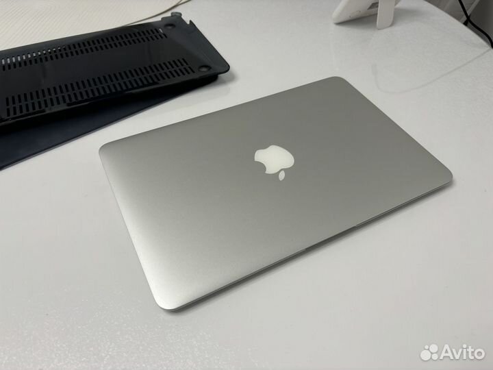 Apple macbook air 11 mid 2013