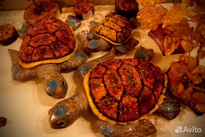 Черепаха статуэтка из янтаря, янтарные фигурки