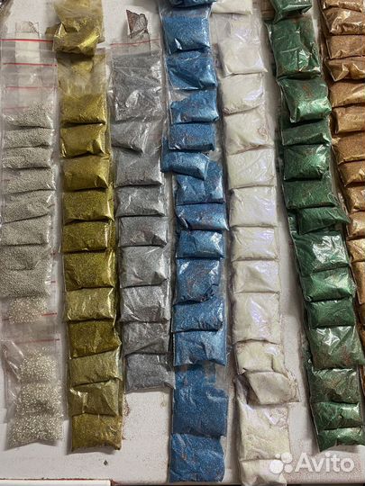 Втирки и стразы для Ногтей