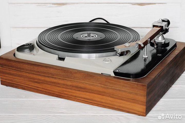 Проигрыватель виниловых пластинок Thorens TD 124