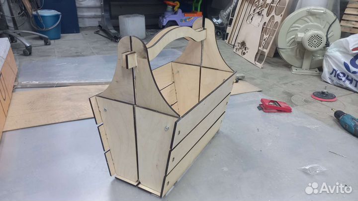 Корзинка-стол для пикника и фотозоны