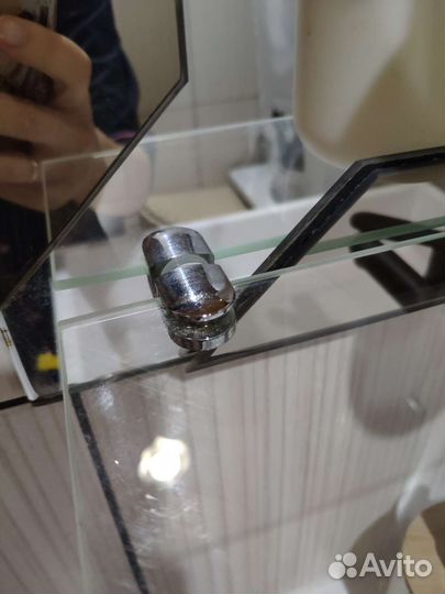 Зеркало в ванную бу с полкой