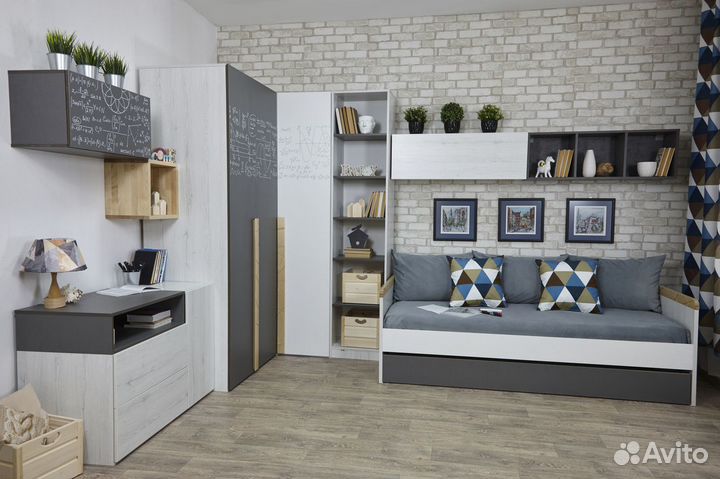 Набор детской мебели