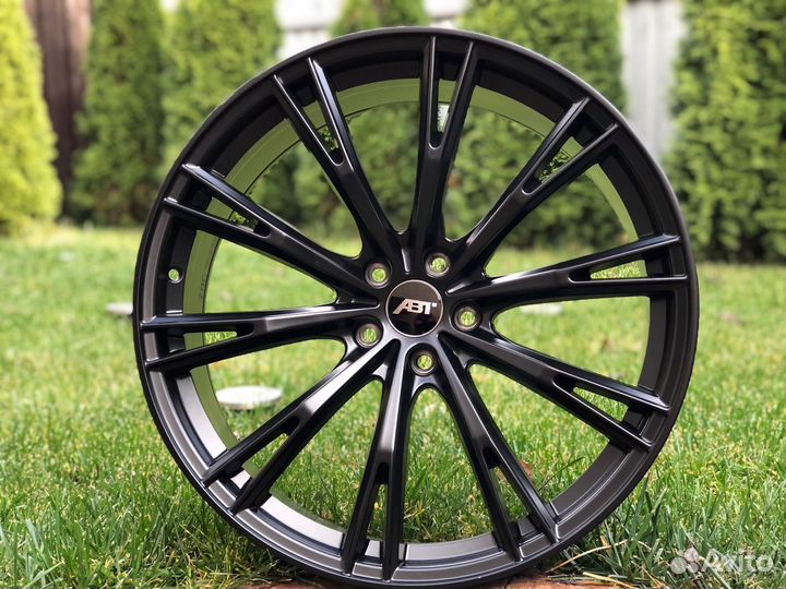 Новые стильные RS диски Audi R21