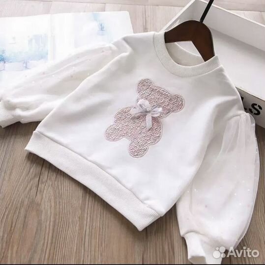 Костюм кофта с юбкой на девочку