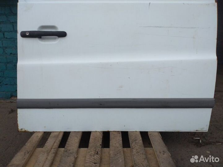 Сдвижная дверь левая Mercedes Vito W638 OM611 2002