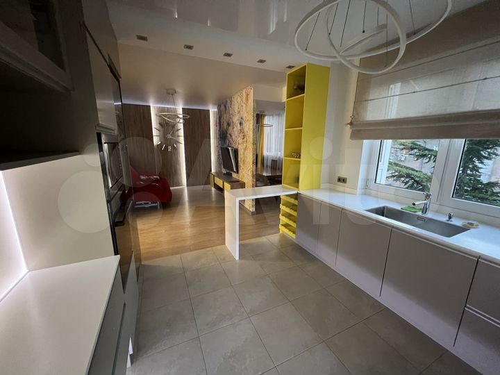 2-к. квартира, 70 м², 4/9 эт.