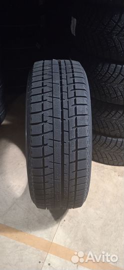 Yokohama Ice Guard IG50+ 215/60 R16
