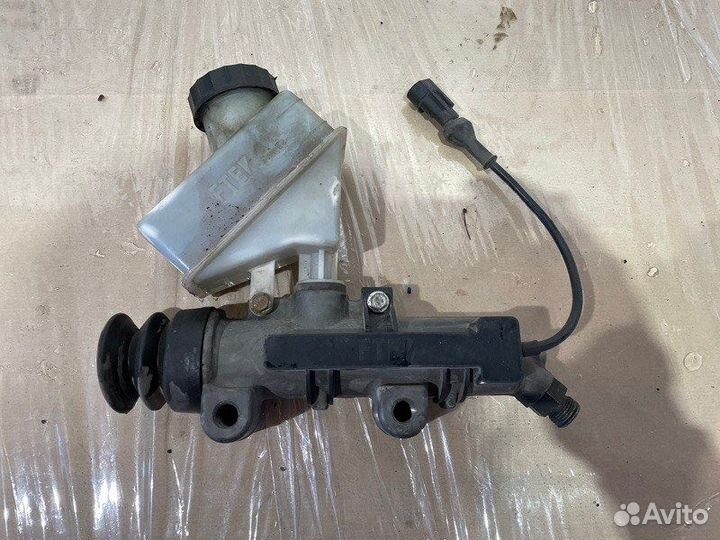 Главный тормозной цилиндр Iveco Stralis