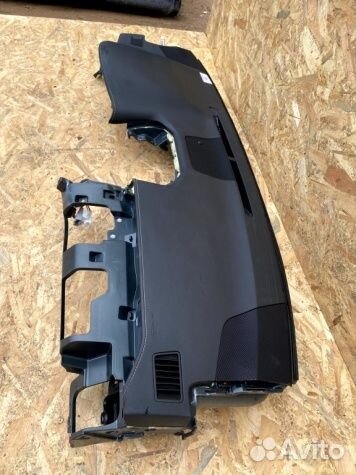 Торпедо с подушкой Lexus NX 200/300