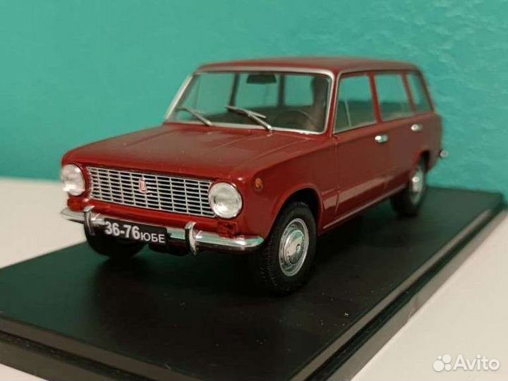 Легендарные советские авто СССР ваз 2102 и 2104