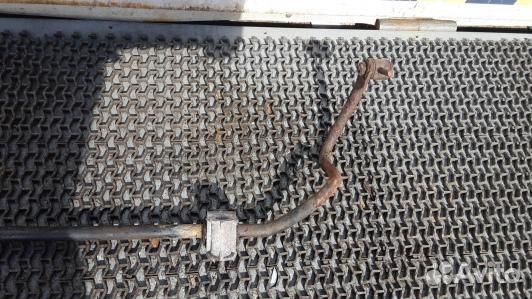 Стабилизатор поперечной устойчивости заднего моста