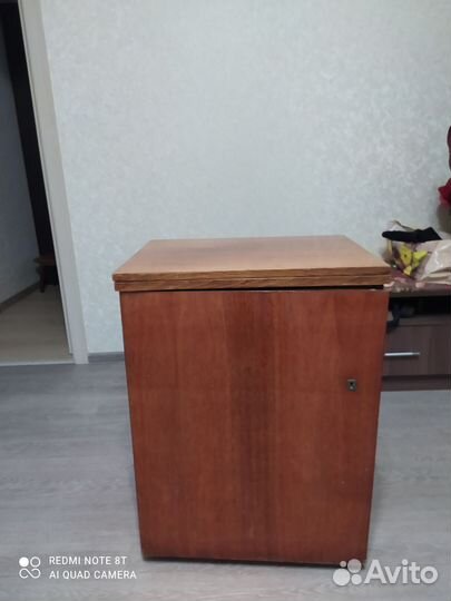 Швейная машина ножная с тумбой Подольск