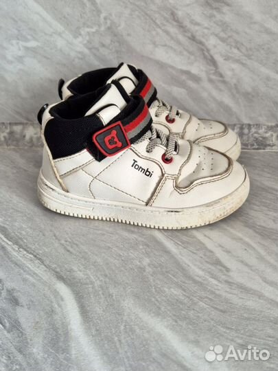 Кеды белые на мальчика 26