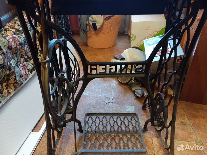 Швейная машинка зингер