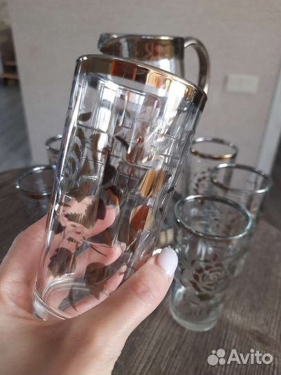 Кувшин и 6 стаканов