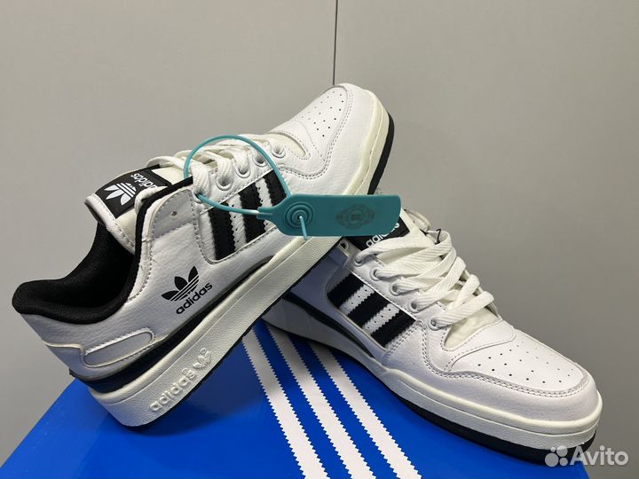 Кроссовки Adidas