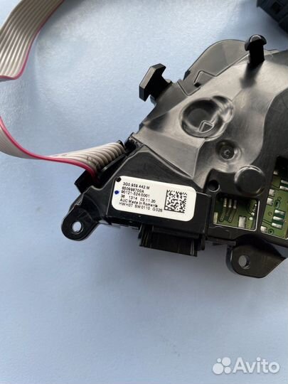 Многофункциональные кнопки руля Volkswagen