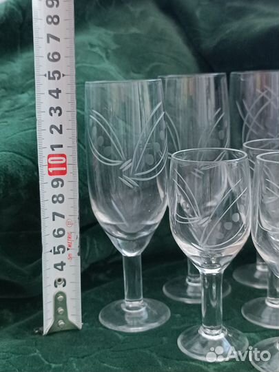 Набор фужеров и рюмок