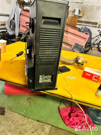 Катушечный магнитофон 