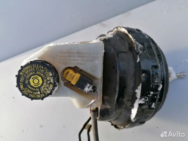 Главный тормозной цилиндр Audi A1 8X 2014