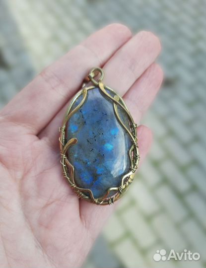 Кулон с лабрадором