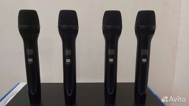 Радиосистема вокальная на 4 радиомикрофона