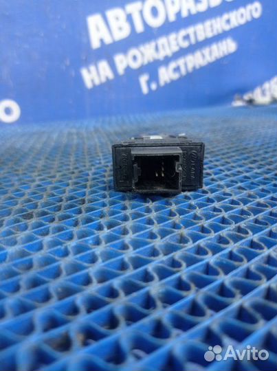 Кнопка стеклоподъемника Lifan Solano седан LF481Q3