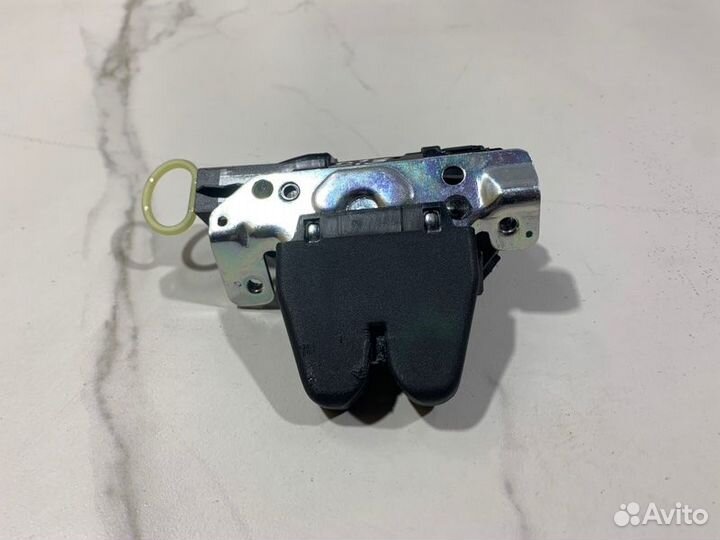 Замок багажника Mercedes W213 W205 C117