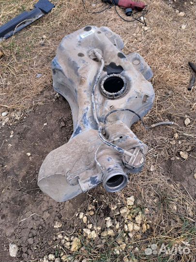 Бензобак Volkswagen Passat B5