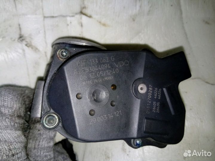 Дроссельная заслонка VW Passat b6 06f133062g