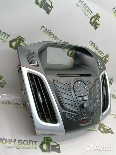 Блок управления магнитолой Ford Focus хэтчбек 5дв