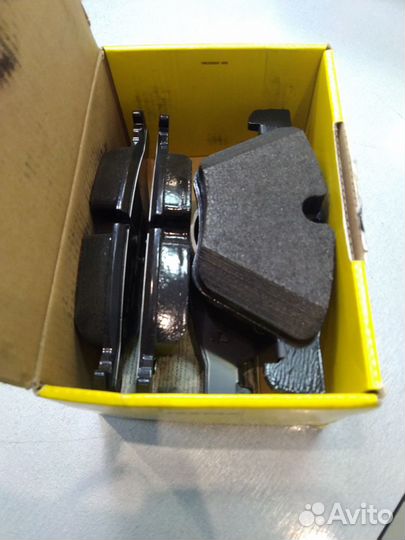 Колодки тормозные передние на BMW 3