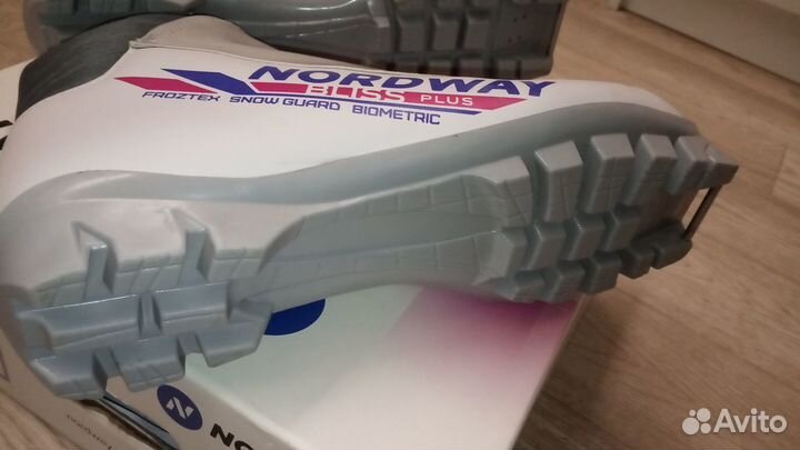 Лыжные ботинки женские р.41