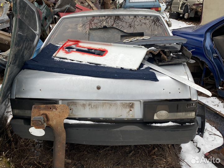 Крышка багажника 21099