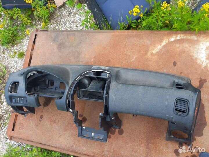 Торпедо Mitsubishi Carisma