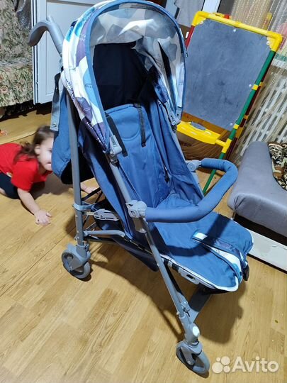 Прогулочная коляска трость