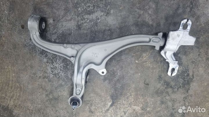 Передний,Нижний,правый рычаг на G-klass, гелик