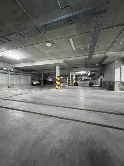 Машиноместо, 15 м²